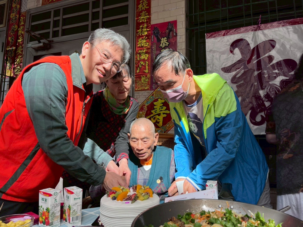 百歲榮民項道芽伯伯紀壽 屏東榮服處溫馨慶生