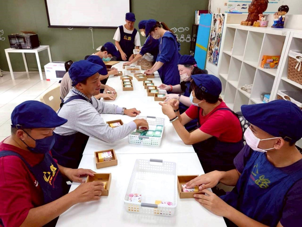 讓能力被看見　心路障礙青年親手包裝歲末募款禮盒邀大眾愛心支持 