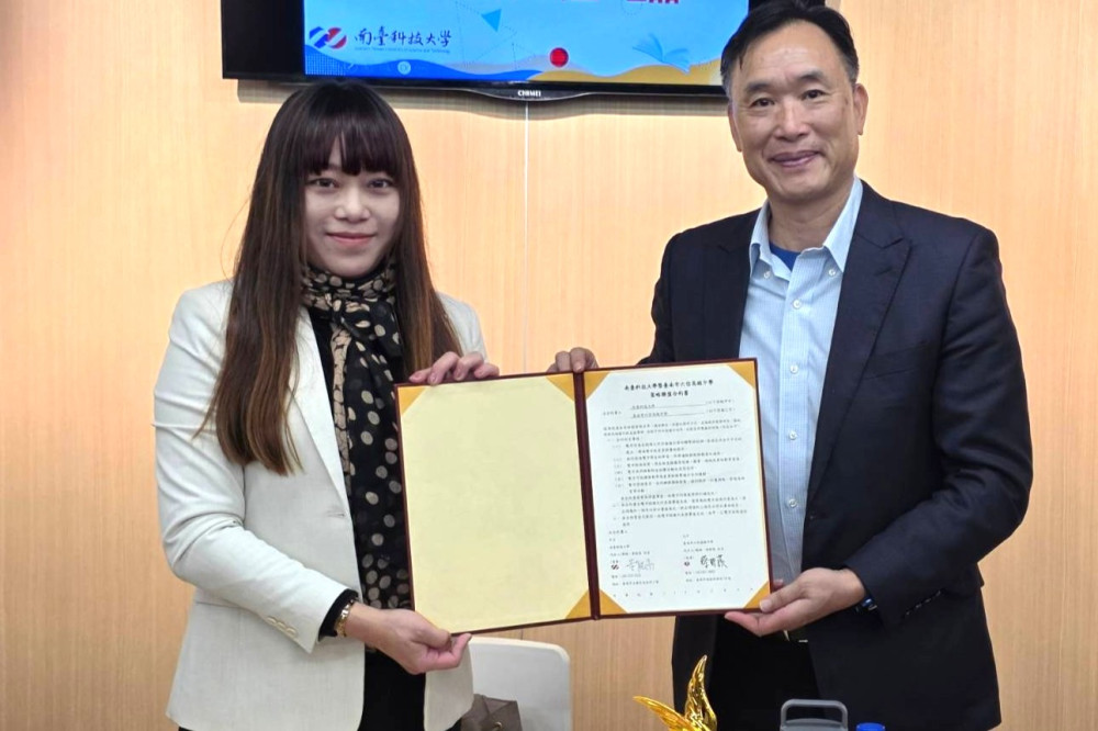 AI領航！南臺科大×六信高中簽署MOU 推餐飲寵護智慧轉型