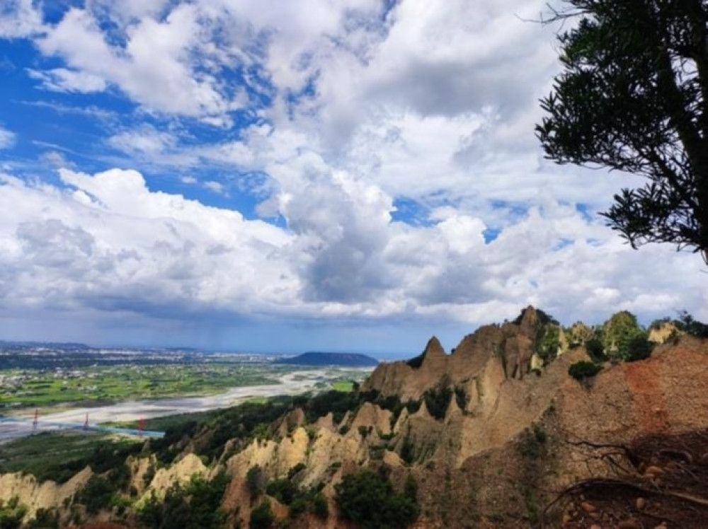 用鏡頭捕捉火炎山的美麗吧!　伴著春風跟著三貓一起慢遊火炎山