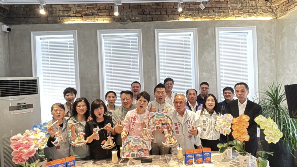 馬年提燈藏台南故事！立委陳亭妃推 DIY 搖搖馬 見證城市韌性與產業實力