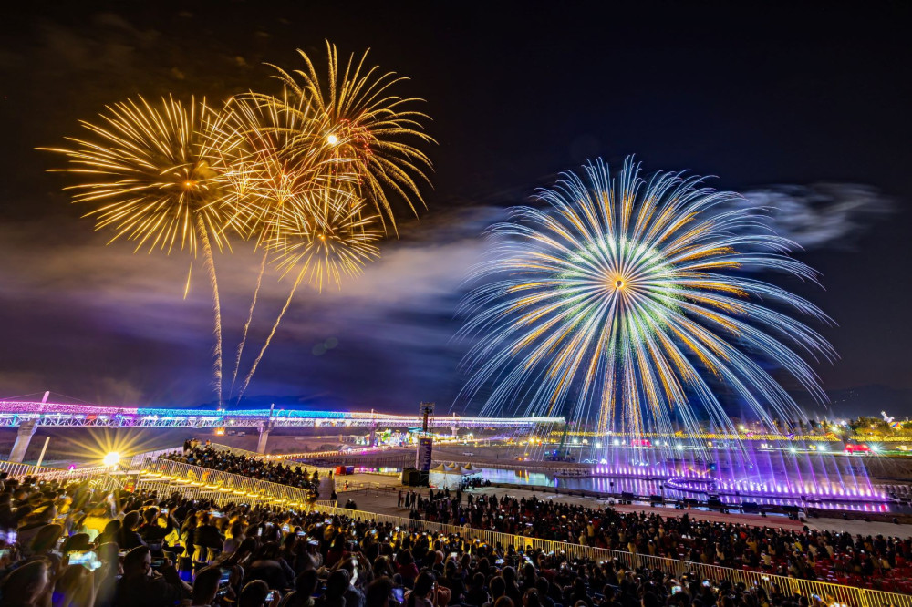 南投燈會情人節開幕  駿馬飛馬雙主燈破紀錄