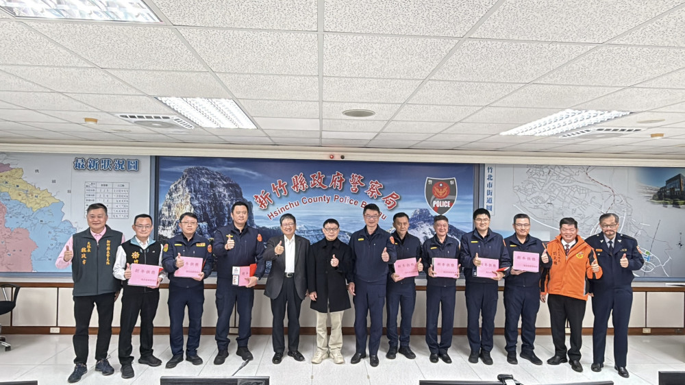 竹縣加強重要節日安全維護工作開跑   楊文科縣長慰問執協勤警、民力