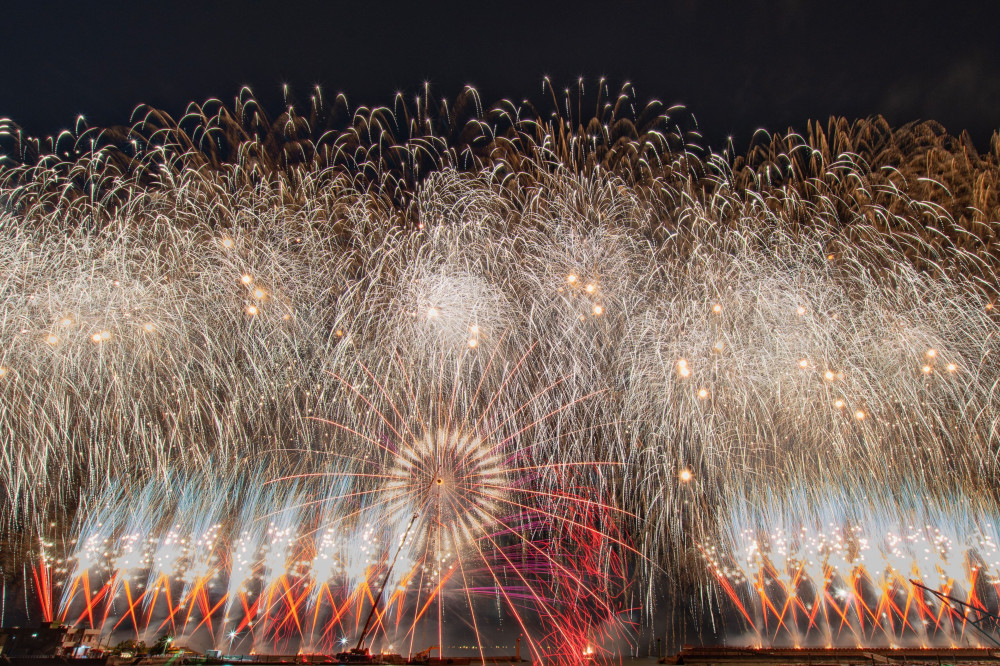 臺灣燈會3/3震撼登場！10分鐘1.7萬發煙火綻放嘉義夜空