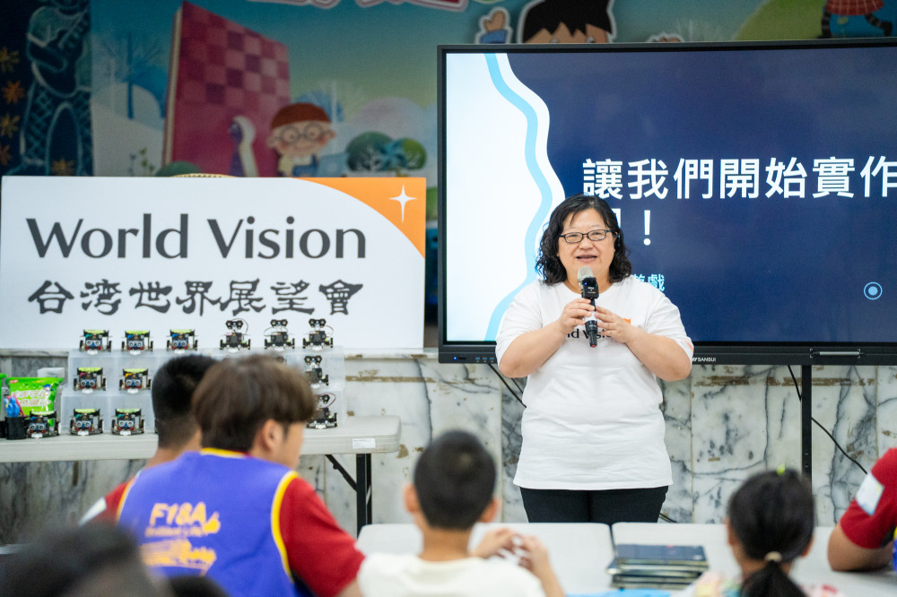 台灣世界展望會南區 12 社工獲獎 彰顯助人價值