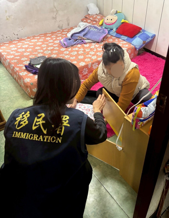 移民署臺南市專勤隊展現人道關懷 助印尼失聯移工母子平安返國
