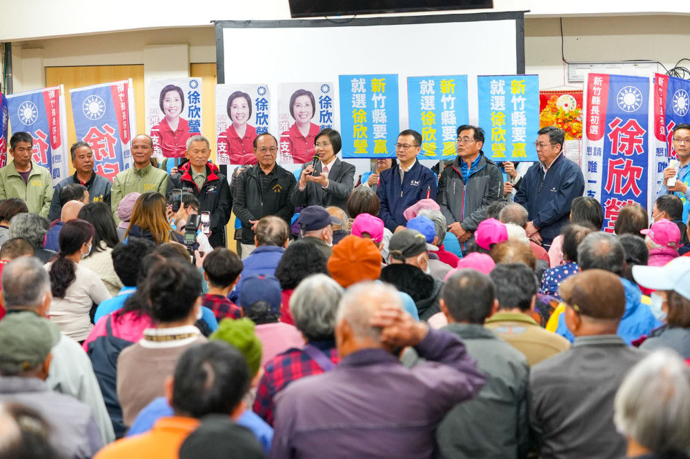 藍軍戰神立委羅智強現身問政說明會　讚徐欣瑩是有情有義的戰友