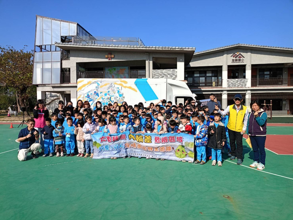 麻豆監理站行動監理車進左鎮國小，提升學童交通安全