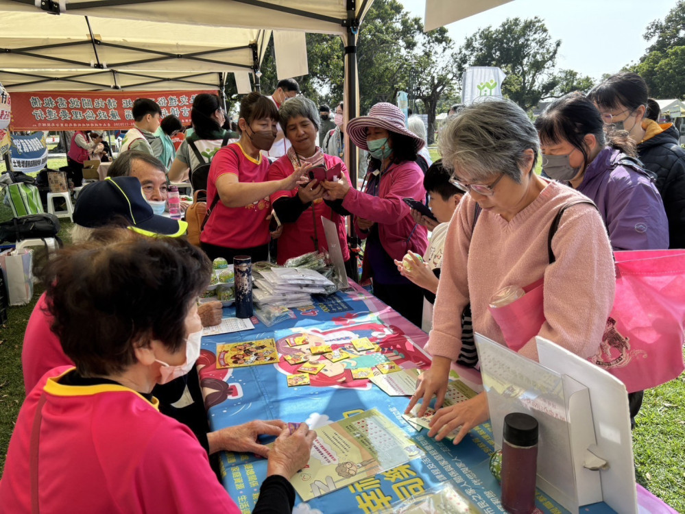 家庭教育中心攜手志工拓展多元宣導管道 深入臺南村里鄰