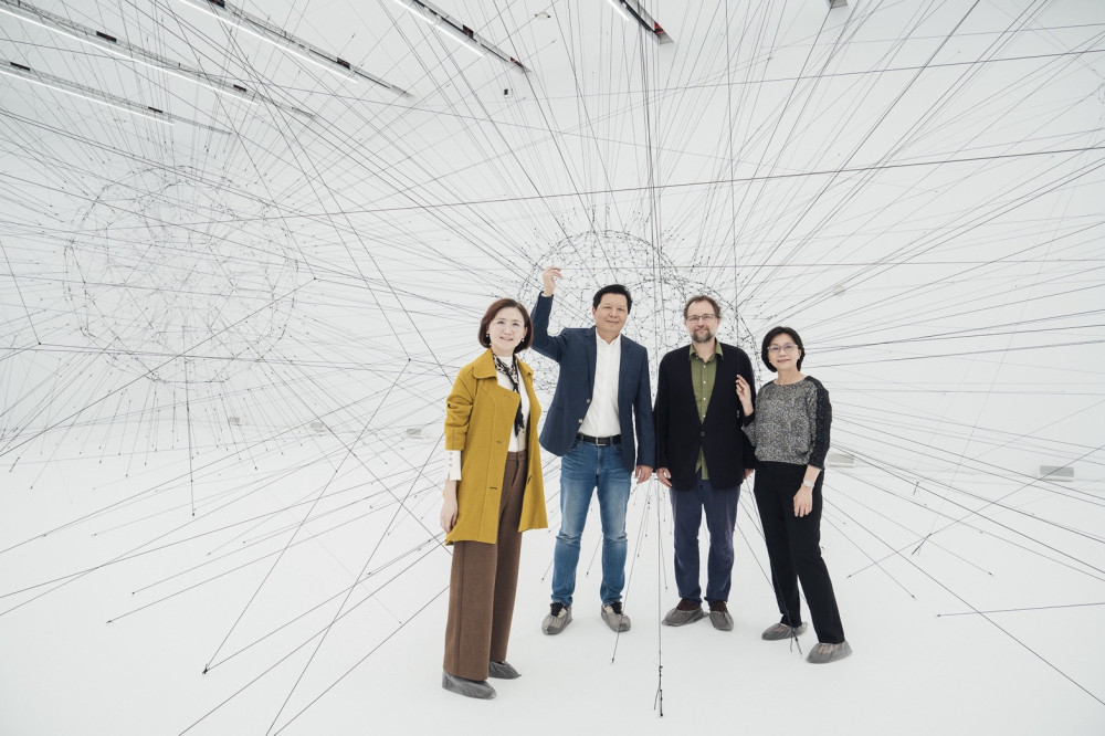 新北市美術館年度國際大展開幕《共織宇宙》用藝術回應2050淨零