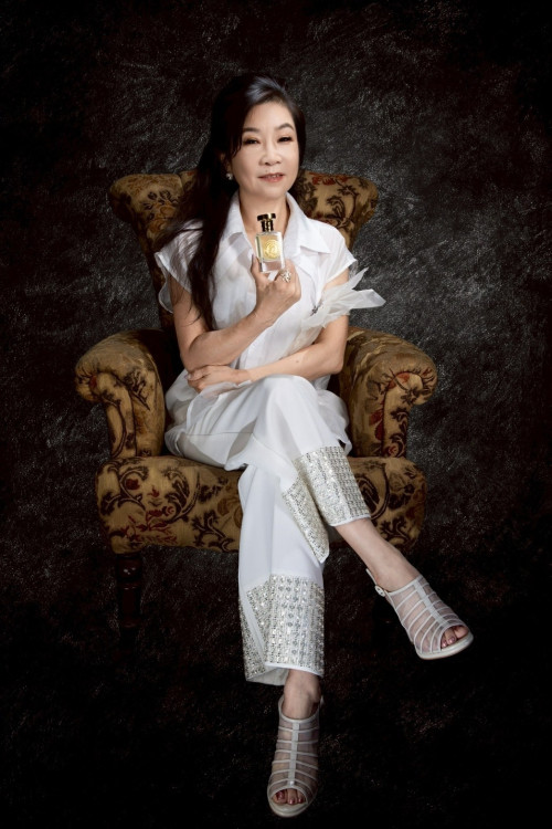 白淑芬——舞蹈與香氣交織的人生《舞花徑》創作者白淑芬（藝名：白䕋）的藝術之路