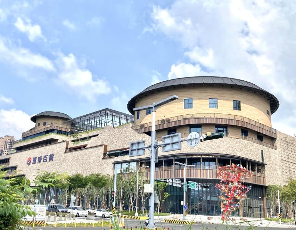 歌聲舞力齊放　竹北遠百美麗購物節打造母親節專屬美麗日常綻放登場