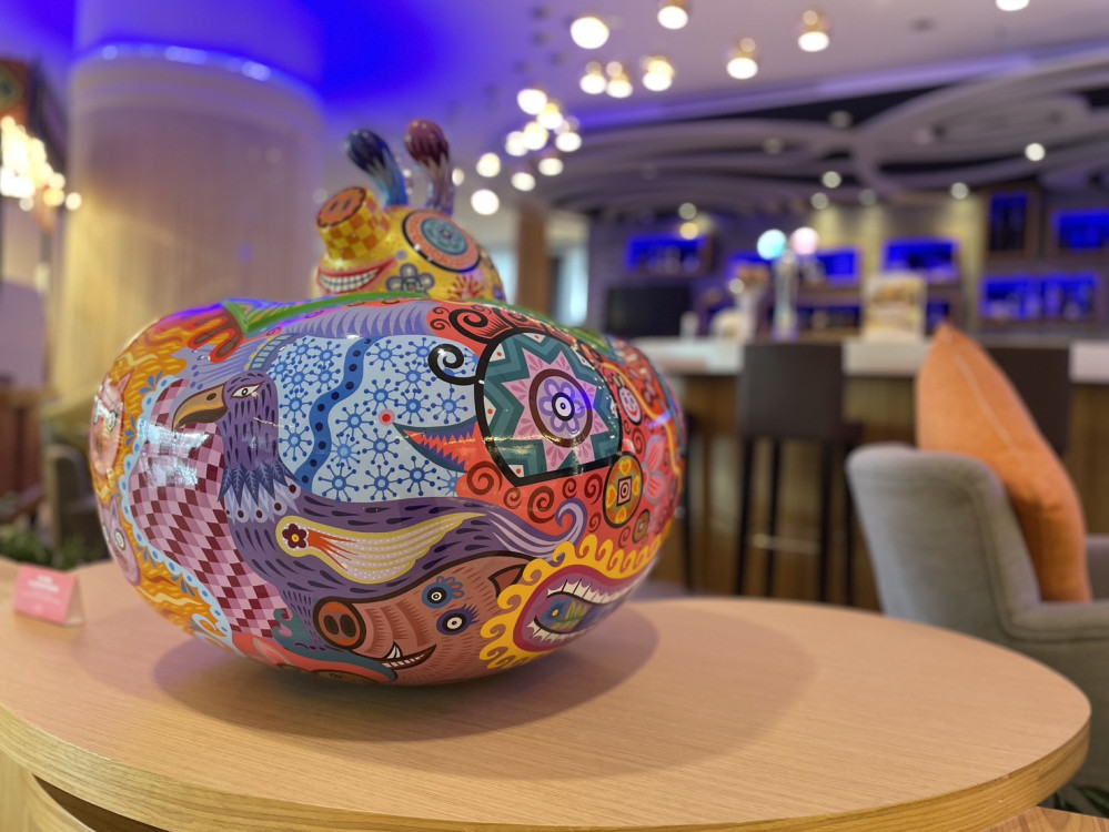 洪易藝術大師《福氣滿堂》進駐台糖長榮！結合 AI 電子簽章開啟兒童節科技藝境