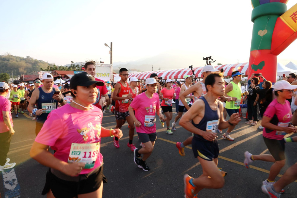 集集國際半馬開跑  多國選手齊聚飽覽小鎮風光