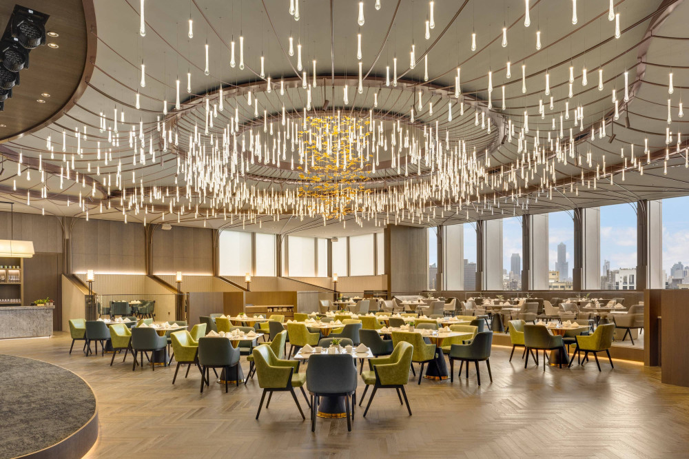 高雄萬豪酒店母親節檔期開跑　龍蝦、A5和牛桌宴一次滿足