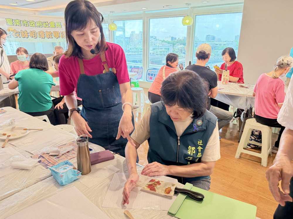  臺南市政府社會局積極推動「銀髮衣缽相傳計畫」