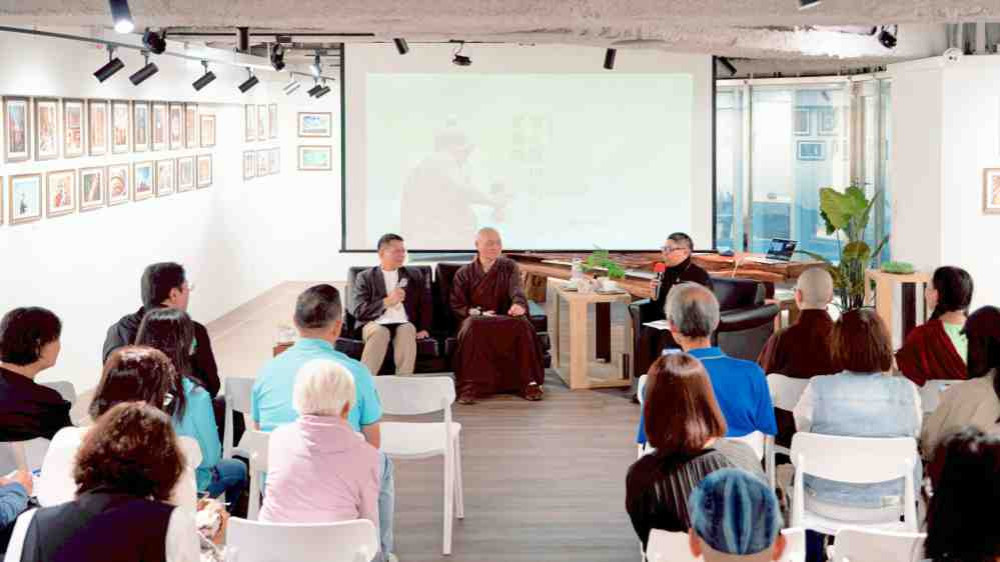 穆斯林館長x天主教神父x佛教僧人　光影之間三教對談共敘梵蒂岡影像