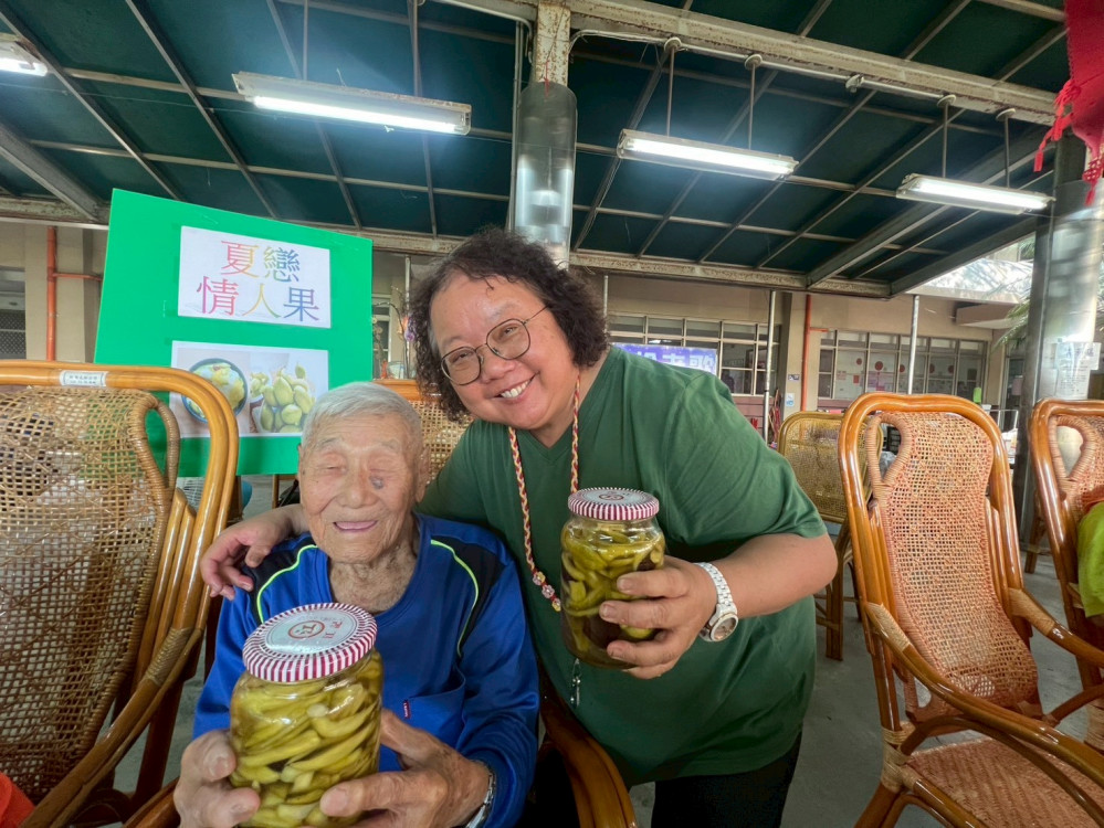 屏東榮家「夏戀情人果」添樂趣 回憶酸甜幸福味
