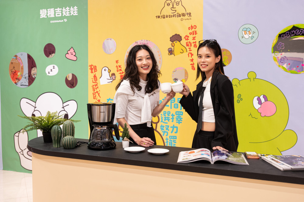 夢時代掀療癒熱潮！12大人氣原創角色進駐　打造最厭世又紓壓辦公室展