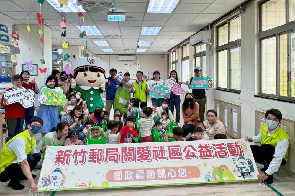 大手牽小手、郵愛童心趣　竹郵親子活動透過沙畫明信片傳遞溫馨祝福