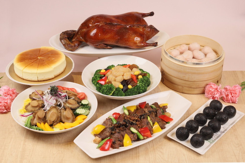 高雄萬豪酒店母親節檔期開跑　龍蝦、A5和牛桌宴一次滿足