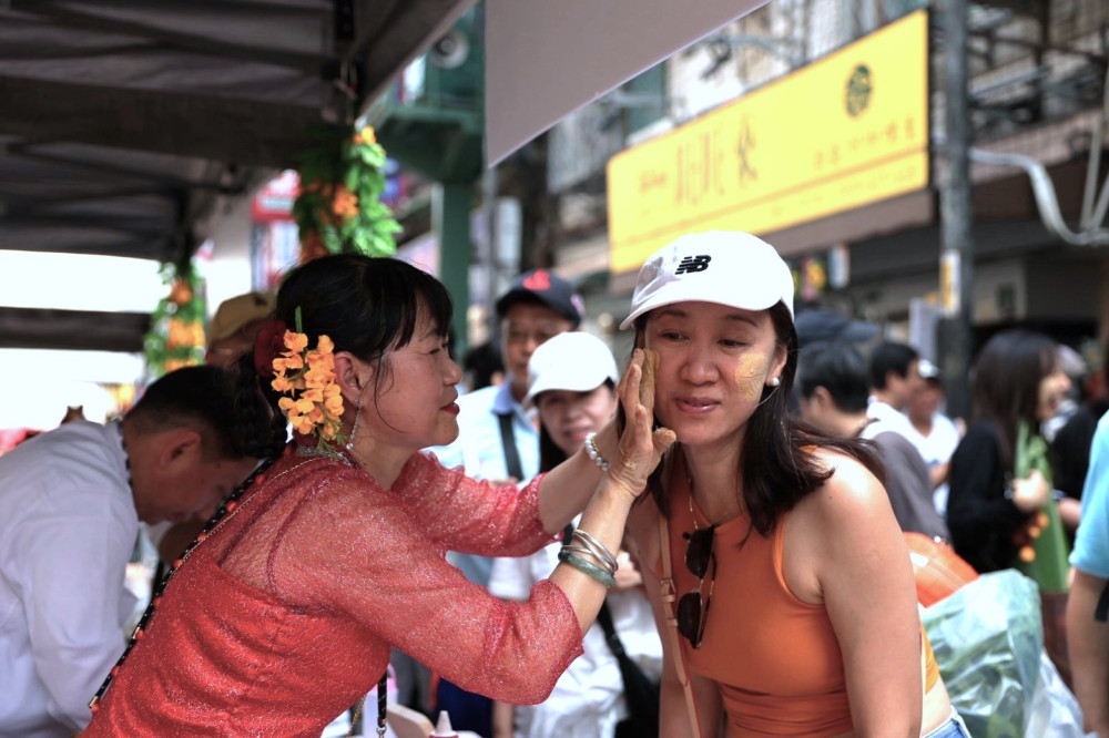 「新北多元文化節」串聯各國文化與體驗　緬甸新年浴佛活動熱鬧揭開序幕 