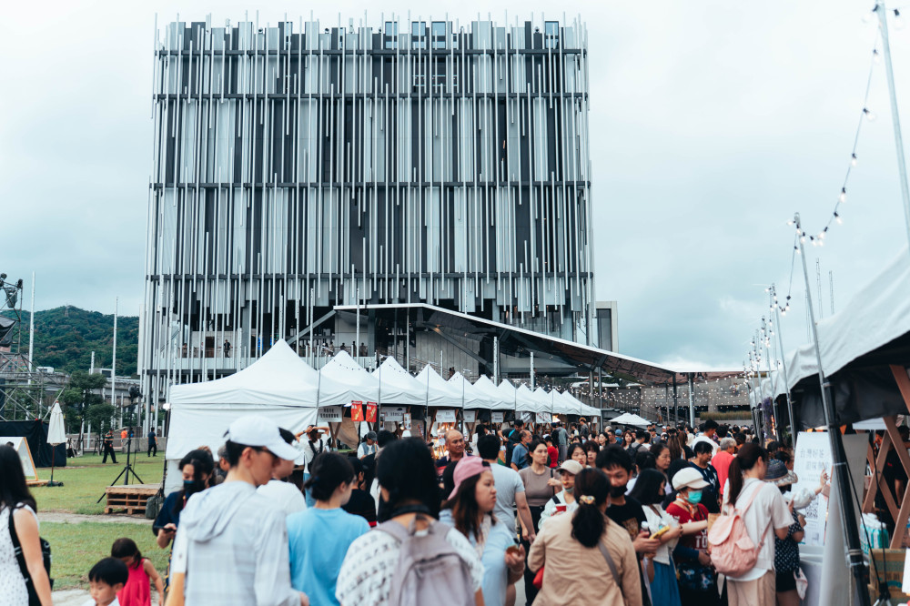 新美館開館系列活動4/25、/26登場　「流聲市集」熱鬧展開、畢書盡、宇宙人魅力開唱！