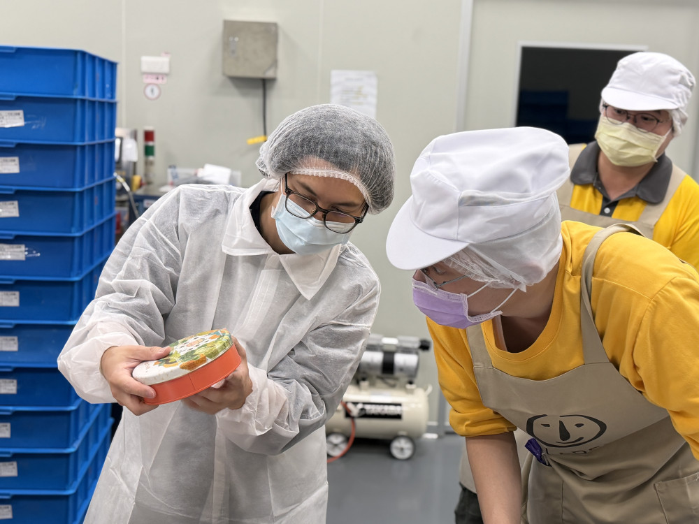 百萬YouTuber HowHow開箱喜憨兒庇護工場