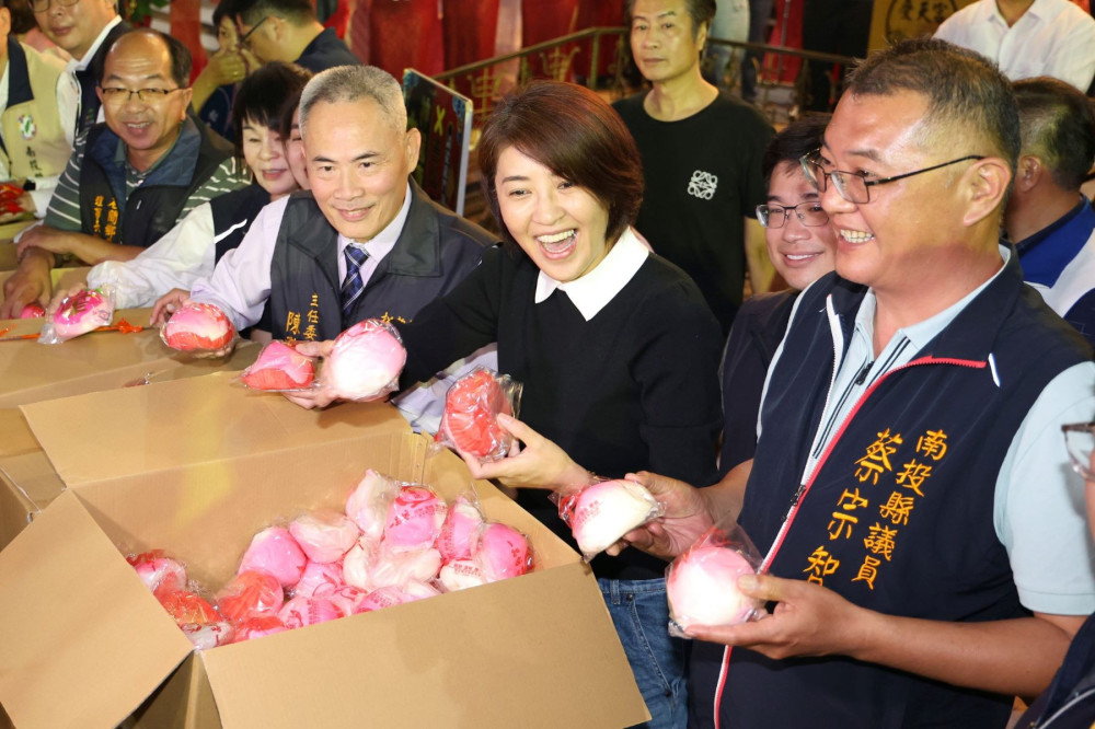 玄天上帝聖誕  松柏嶺受天宮湧入上萬信眾