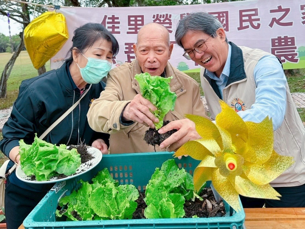 青菜底呷！佳里榮家綠色處方黑琵「佳」農場大豐收 