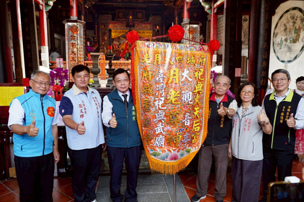 府城4大月老會旗交接！武廟及興濟宮接棒七夕再發威