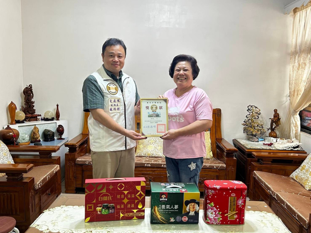 母愛成就典範　軍警雙子成才展現優良家風與家庭教育成果