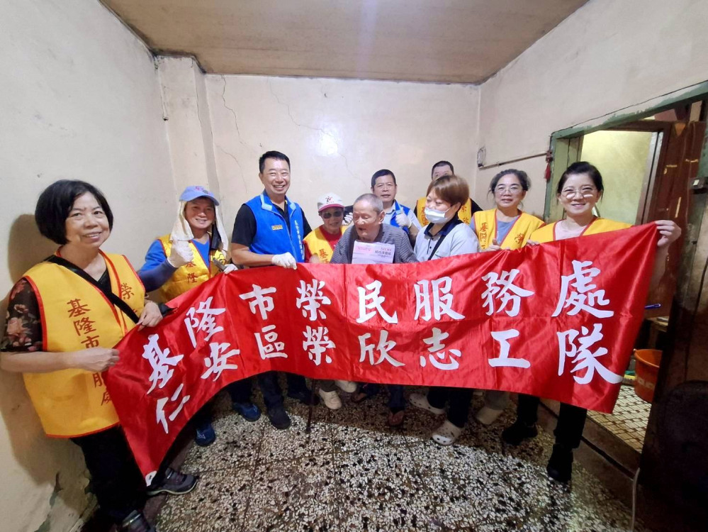 基隆榮服處協助90歲獨居榮民眷居家環清服務 溫馨感性