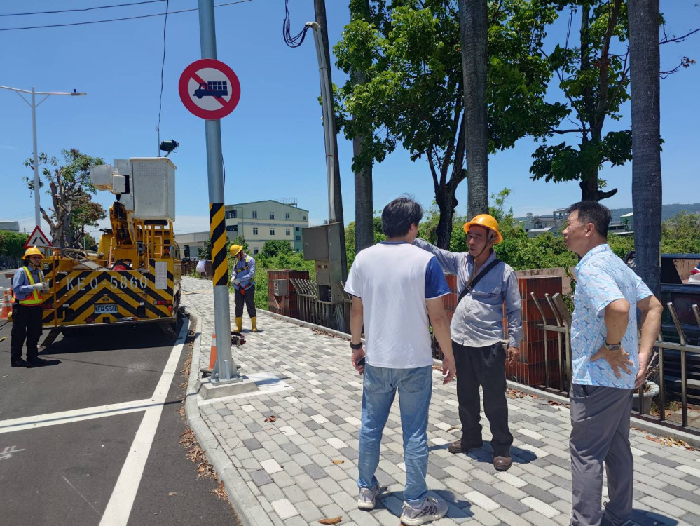 南投學測突跳電  德興國小高溫應試逾3小時