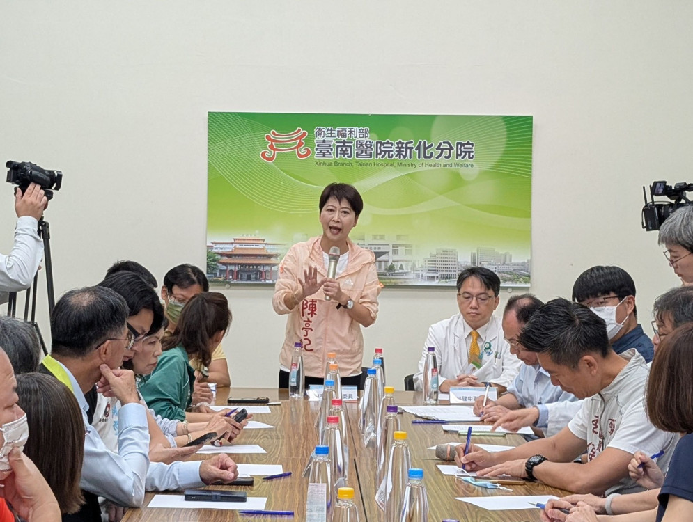 立法委員陳亭妃會勘新化分院　爭取偏鄉醫療升級與空間擴充