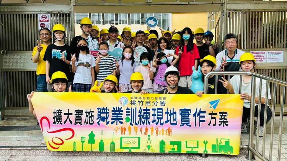 學技術兼做公益　桃竹苗分署推職訓校外實務教學為社福團體冷氣健檢