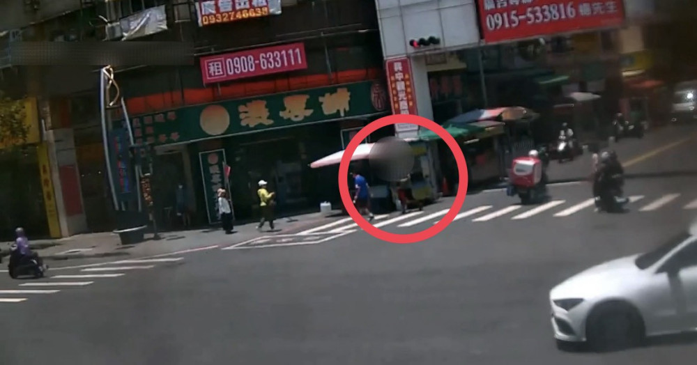 三多商圈驚見持刀男　苓雅警方迅速到場化解危機