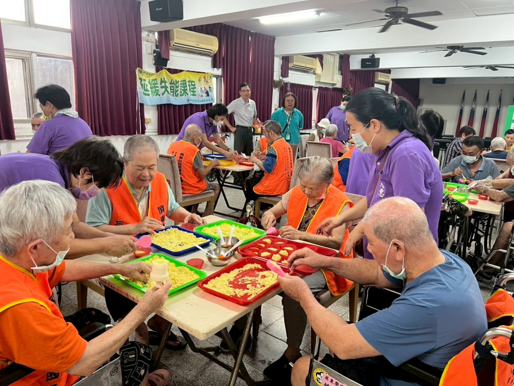 古早味甜蜜傳情  屏東榮家分享母愛綠豆糕時光