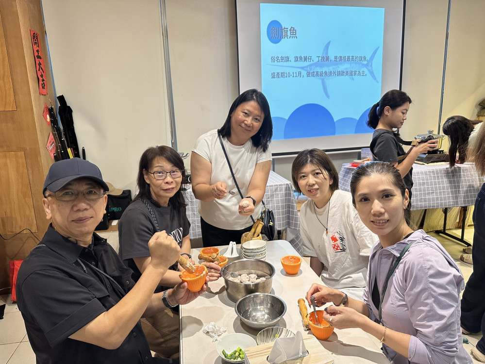 搶攻香港重遊商機　南區觀光圈攜手長榮航空邀12家業者踩線南臺灣