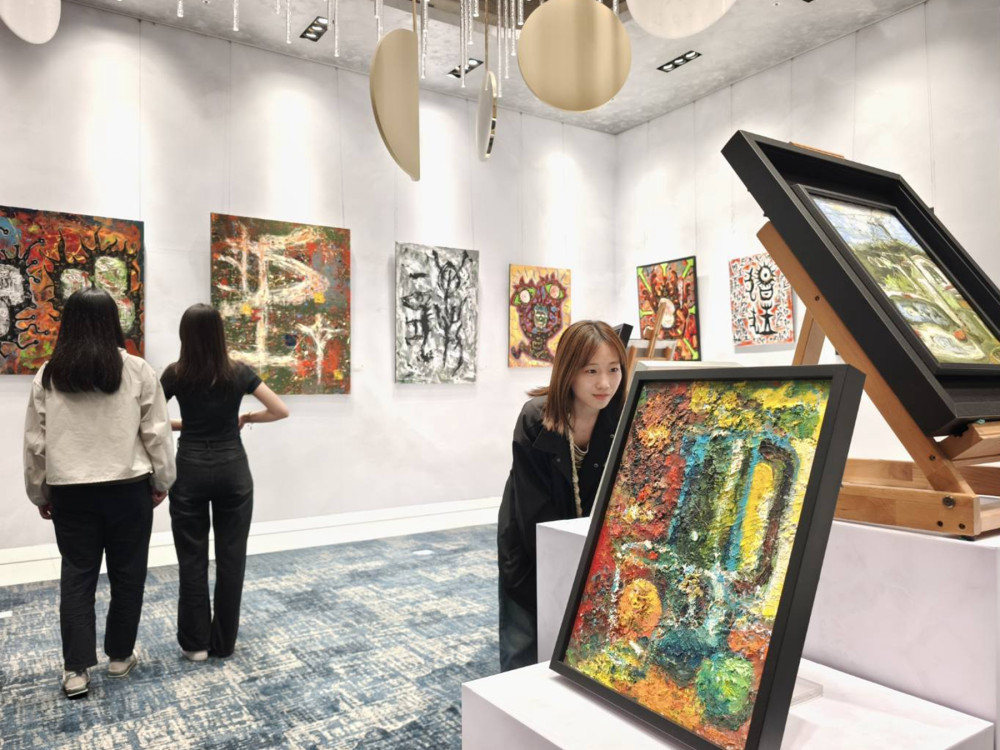 義享時尚廣場九鬼油畫展登場！幻術劇場引爆藝術視覺震撼