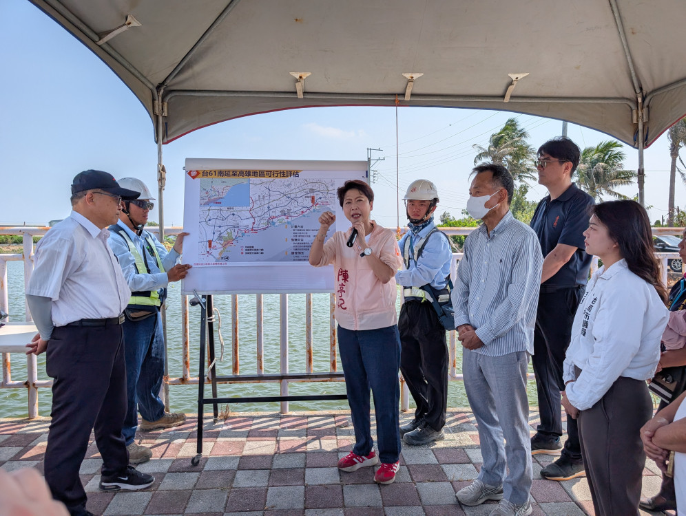 台61線曾文溪景觀大橋進度逾56％ 立法委員陳亭妃籲中央趕工拚118年底通車