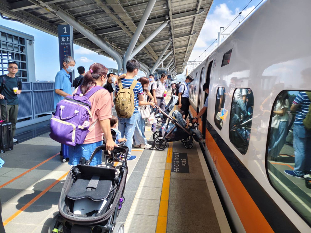 高鐵台南站助蘆葦啟智中心戶外學習　早療兒童開心體驗高鐵初旅程