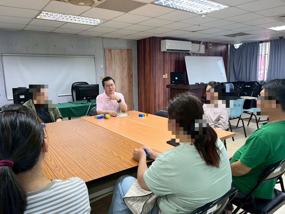 當孩子關上門 高市警少年隊、少輔會為家長開一扇窗