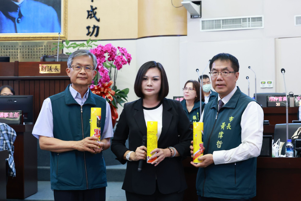 台南市議員林燕祝質疑漁電共生淪假養殖真種電 籲全面清查土方與欠款問題