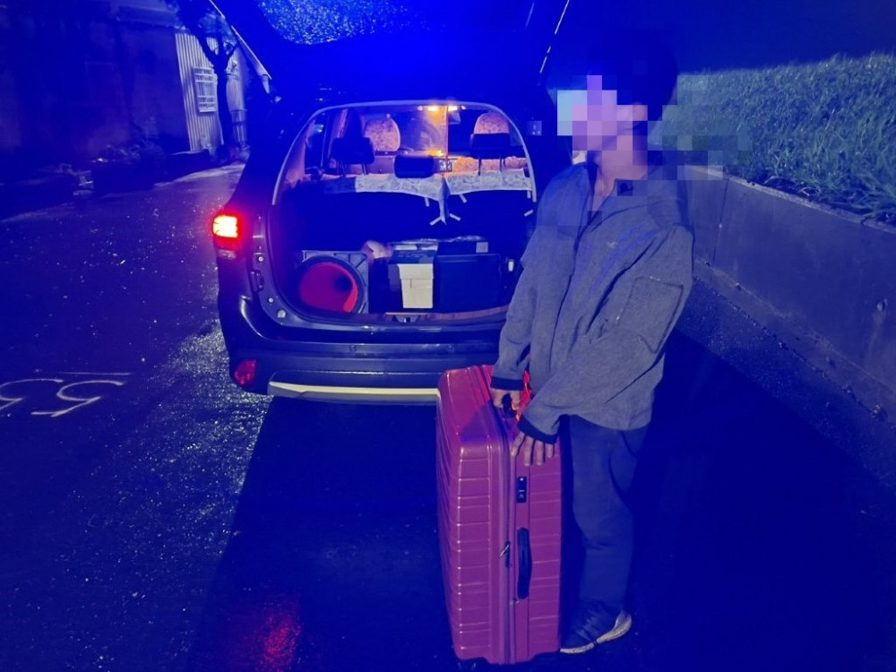 面試失利男雨中徒步 湖內波麗士出手守護成最暖風景