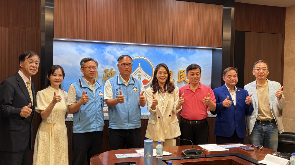 全球城市國際皇后拜會金門縣府金大！蕭美萍：美女經濟發酵