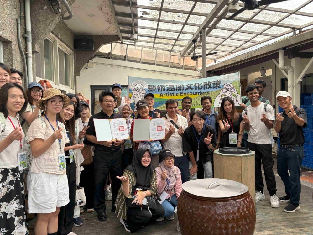 藝術遠朋、文化散策　竹美館串聯地方文化場域帶領清大國際生體驗在地之美
