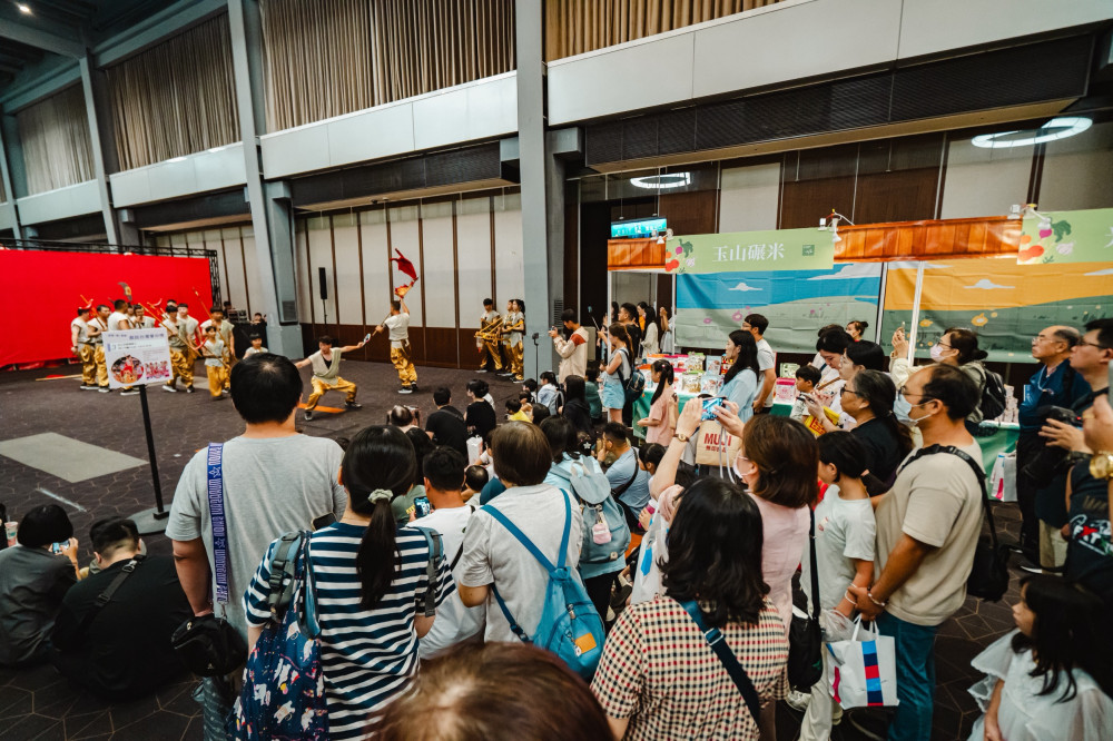 新光三越高雄左營店搶攻端午商機　三鐵共構優勢吸引演唱會人潮消費