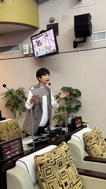 台南市議員陳怡珍質詢聚焦民生建設　促台江地景公園親水設施6月底啟用