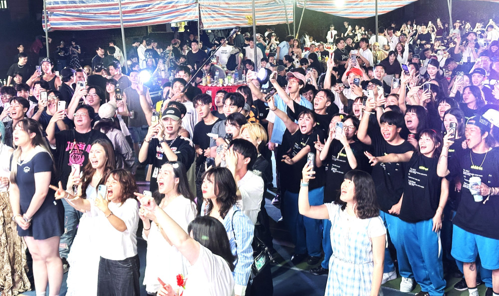 走過近70載辦學歲月 南強工商千人辦桌溫馨告別校園